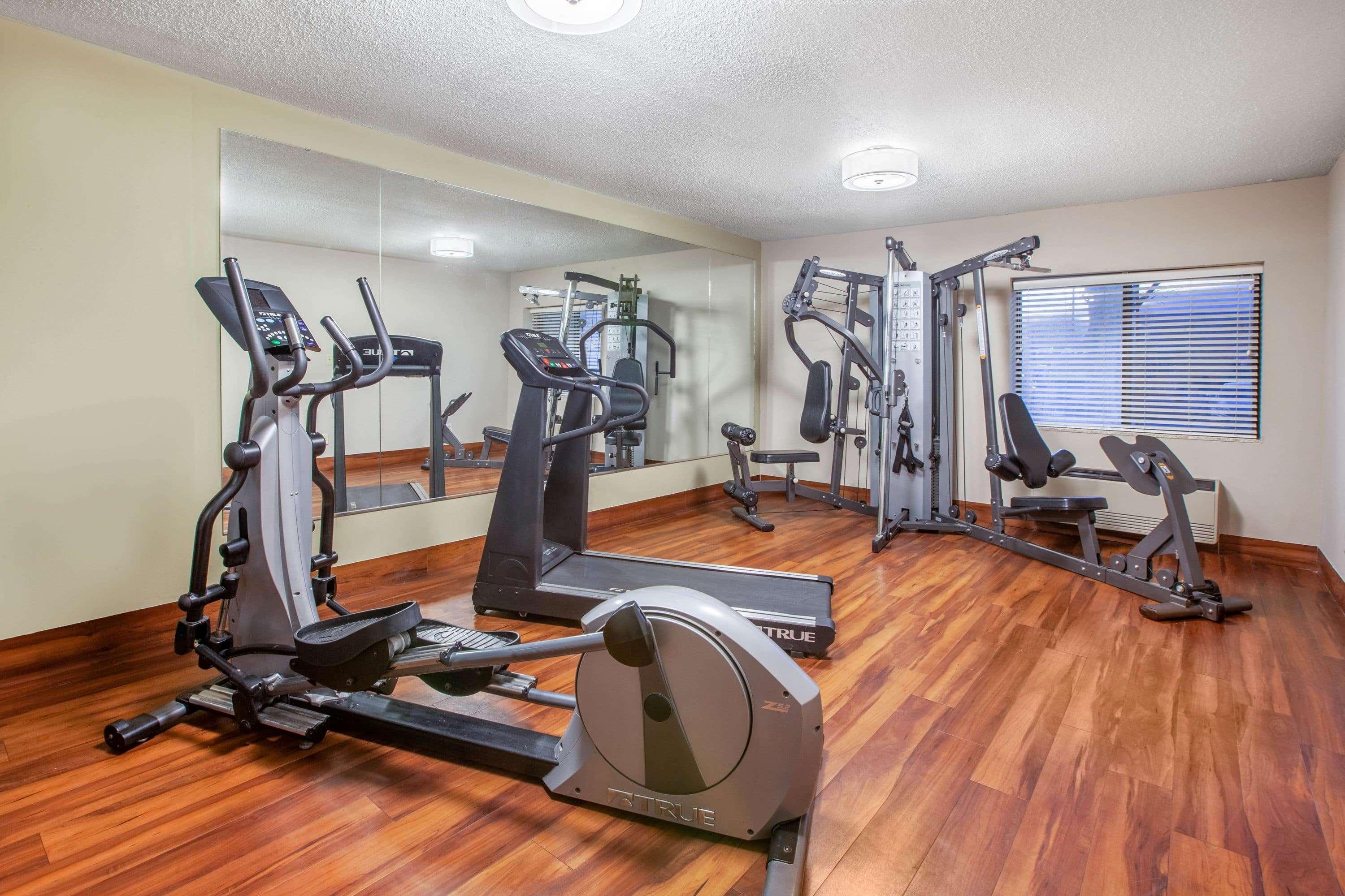 Hotel Baymont By Wyndham Grand Rapids Airport Cascade Zewnętrze zdjęcie