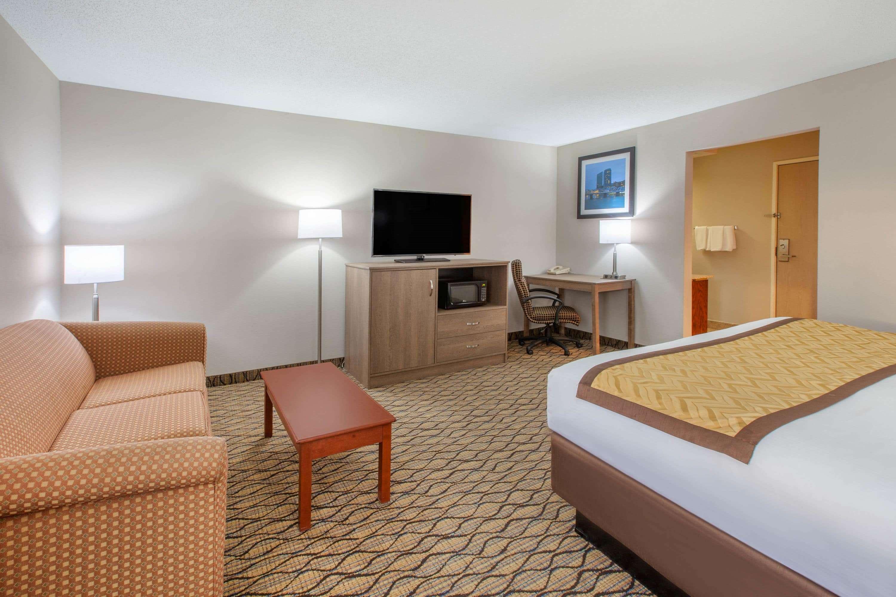 Hotel Baymont By Wyndham Grand Rapids Airport Cascade Zewnętrze zdjęcie